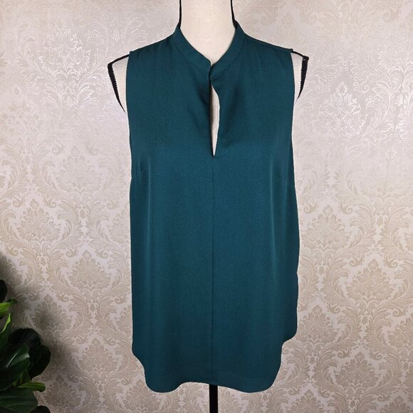 H & M Size 8 Emerald Green Sleeveless Blouse Split V-neck Flowy Lightweight - Picture 1 of 9